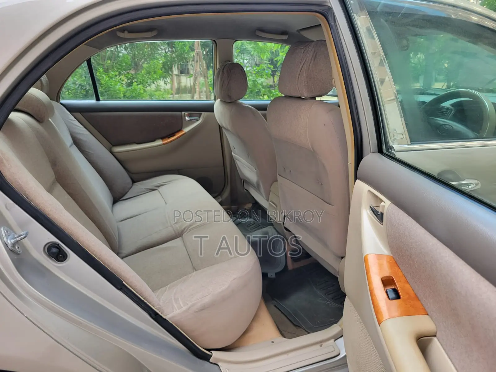 Toyota Corolla 2004 Gold