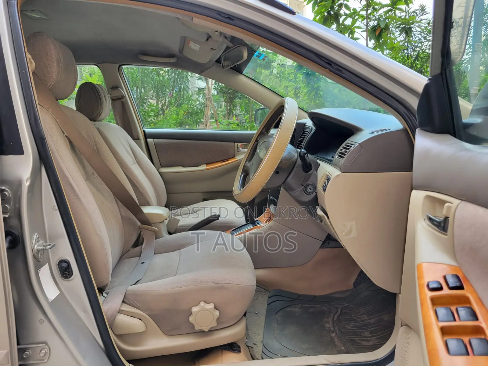 Toyota Corolla 2004 Gold