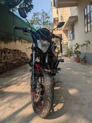 ইয়ামাহা এফজেড ২০১৬ ব্ল্যাক