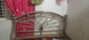 Steel Bed, ষ্টীলের খাট