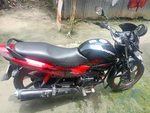 Hero Glamour 2016 Black