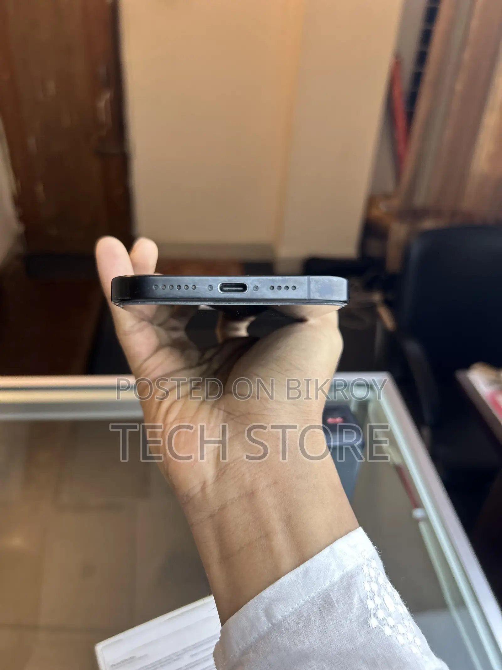Apple iPhone 16 Pro Max ২৫৬ জিবি ব্ল্যাক