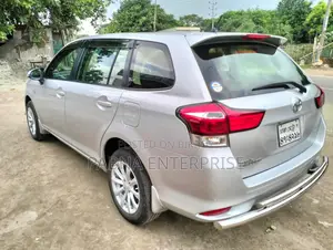 Toyota Corolla Fielder 2016 Silver