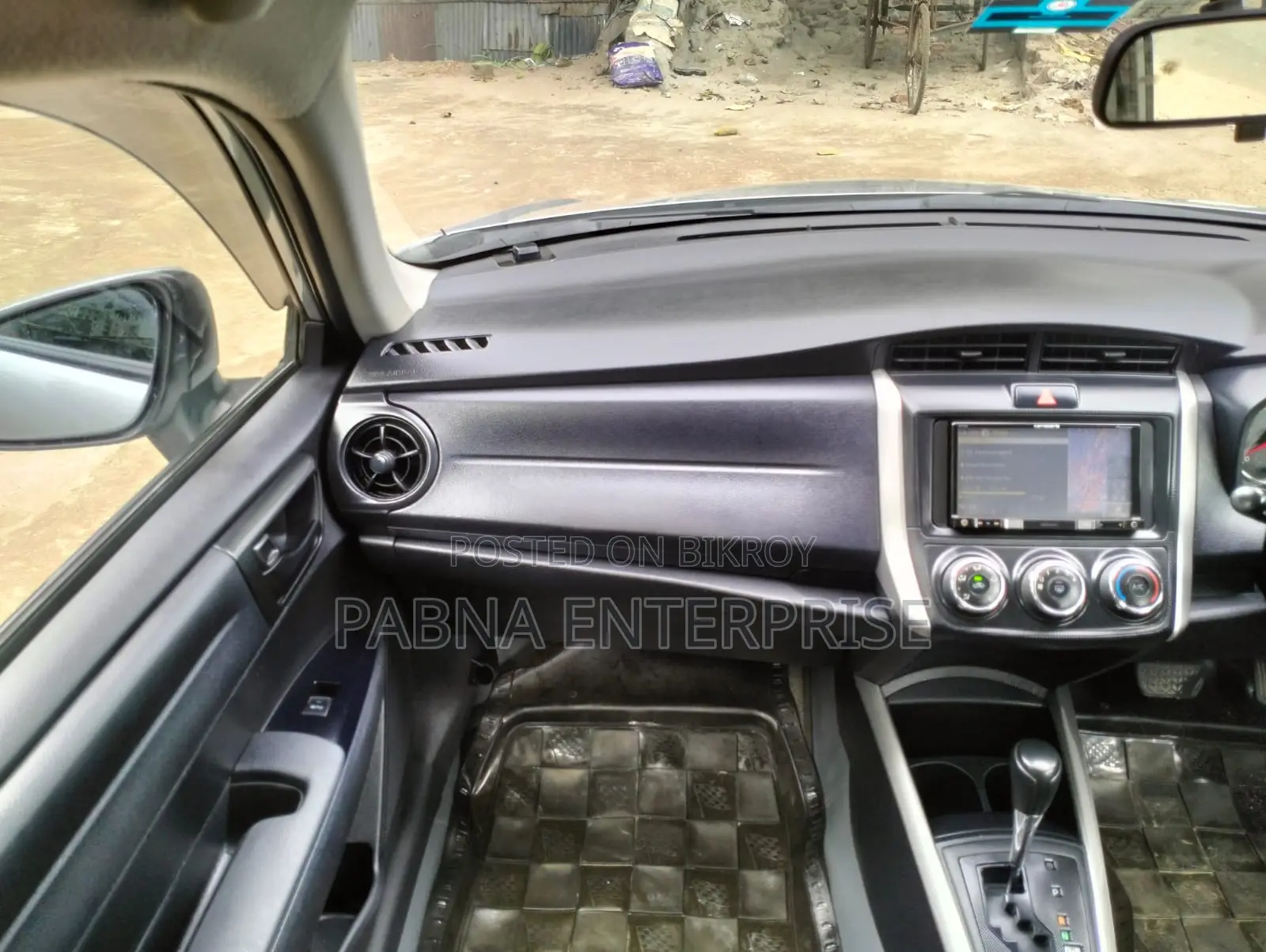 Toyota Corolla Fielder 2016 Silver