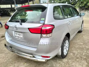 Toyota Corolla Fielder 2016 Silver