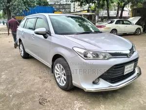 Toyota Corolla Fielder 2016 Silver