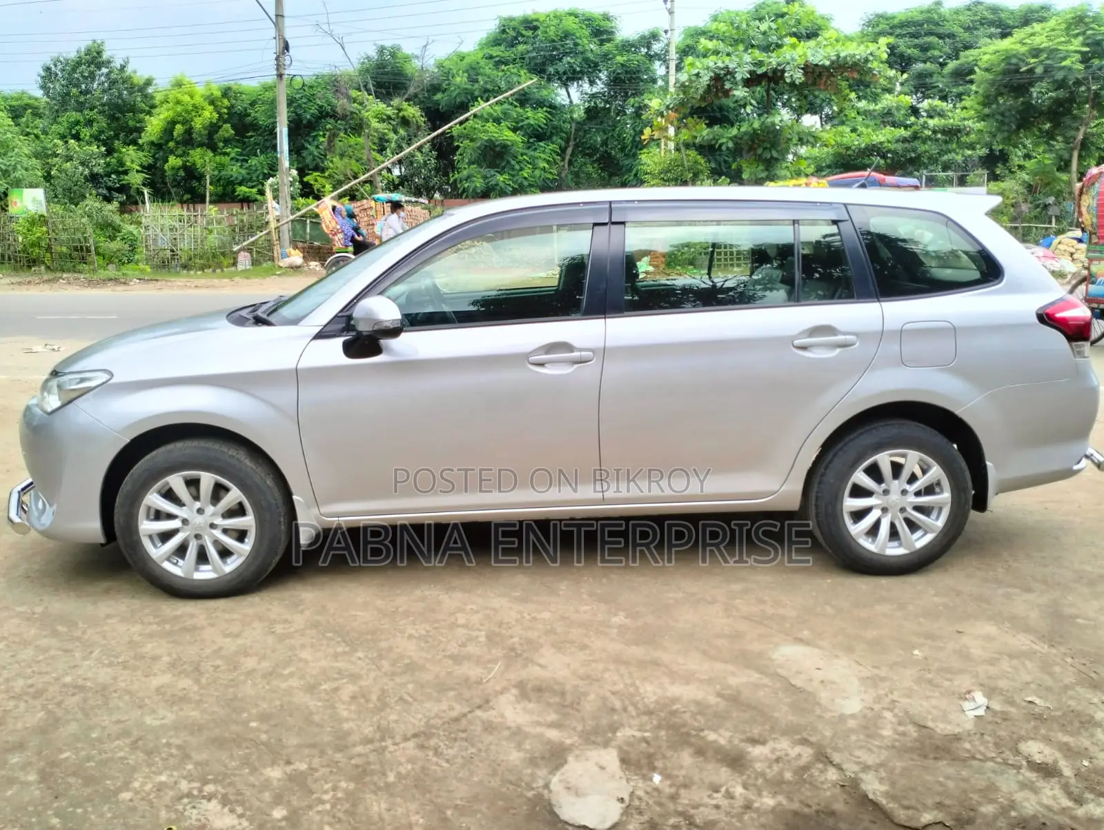 Toyota Corolla Fielder 2016 Silver