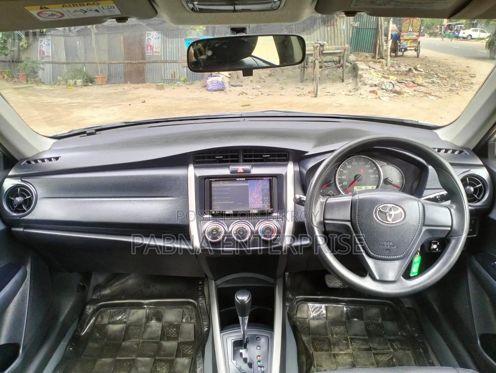 Toyota Corolla Fielder 2016 Silver