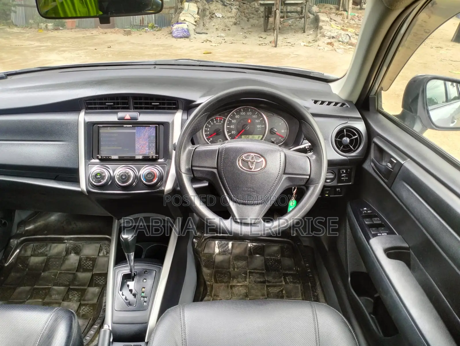 Toyota Corolla Fielder 2016 Silver