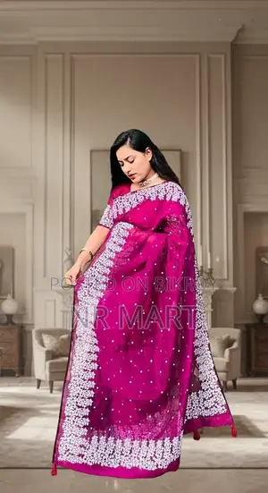প্রিমিয়াম হাফ সিল্ক ব্লক প্রিন্ট শাড়ি