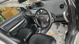 Toyota IST 2004 Gray
