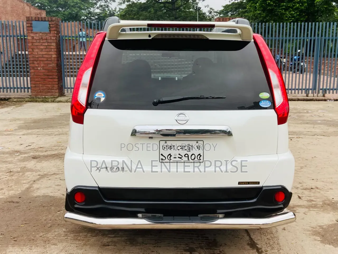 নিসান এক্স-ট্রেইল ২০১১ পার্ল