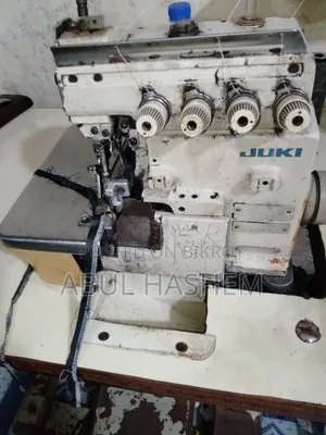 একটা ওভারলক মেশিন বিক্রয় হবে
