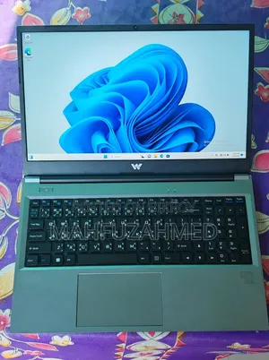 Laptop 4GB Intel Core i7 HDD+SSD 128GB