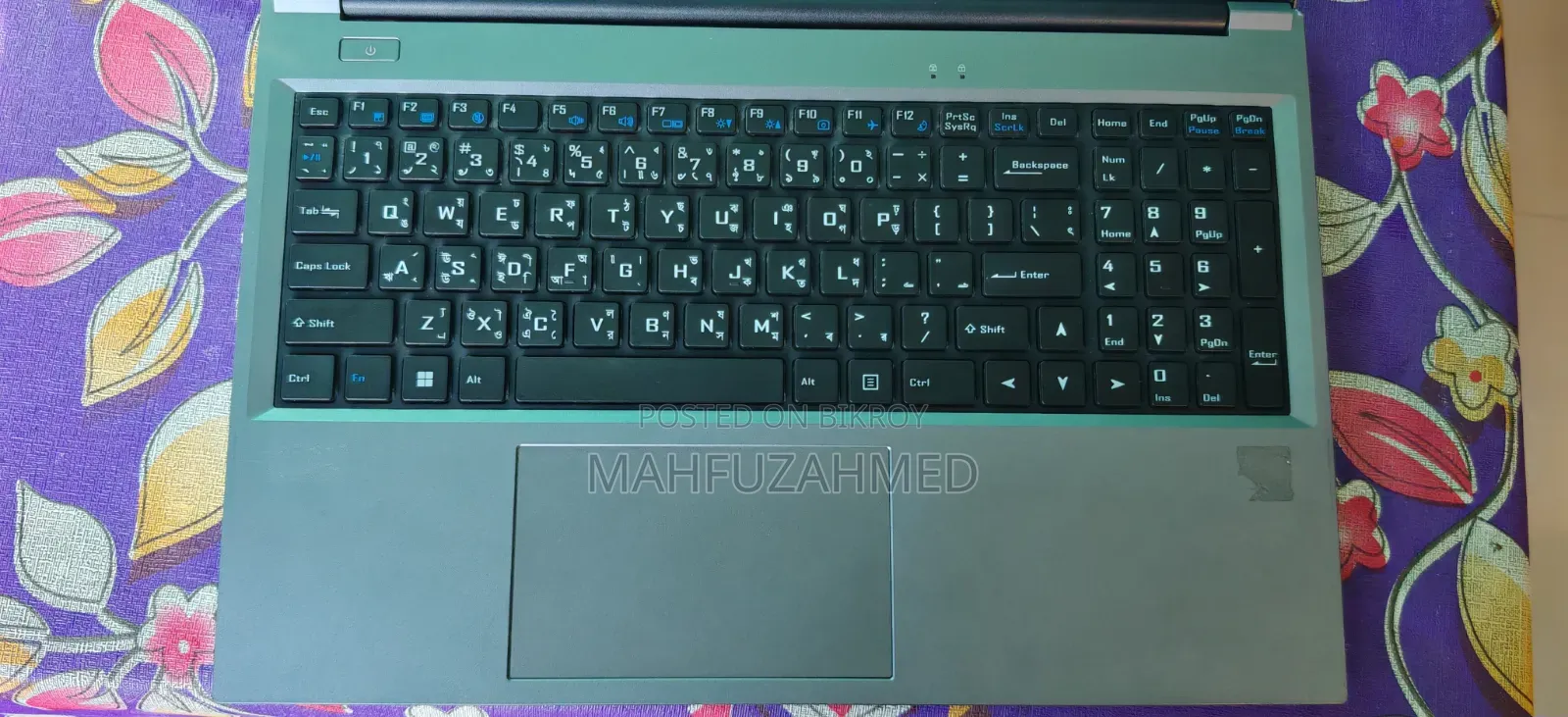 Laptop 4GB Intel Core i7 HDD+SSD 128GB