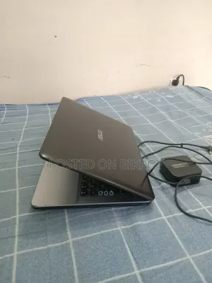 Asus Laptop 4GB RAM 128GB SSD