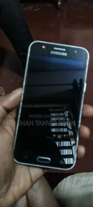 Samsung Galaxy J5 16 GB Black
