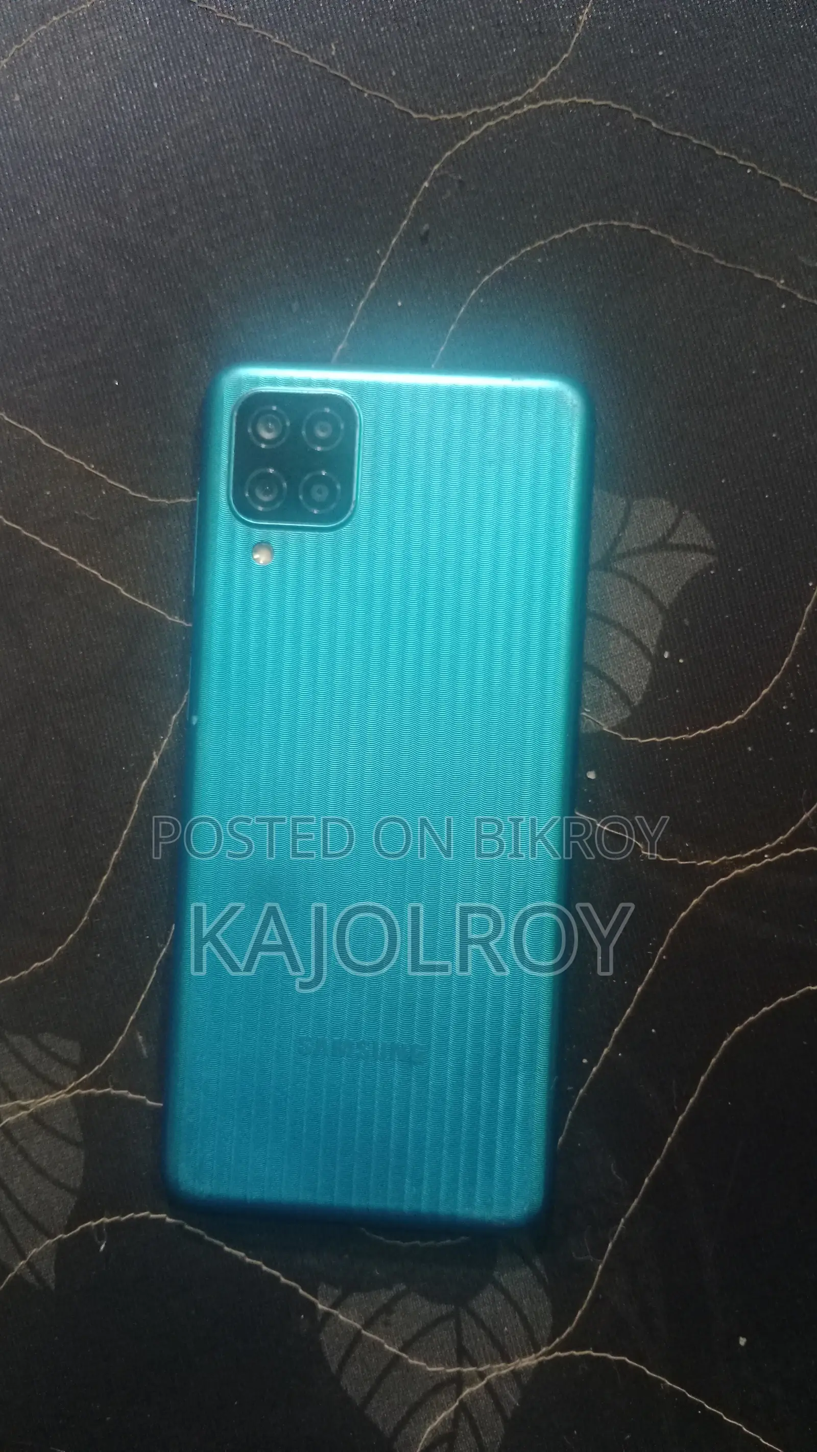 মোবাইল বিক্রি