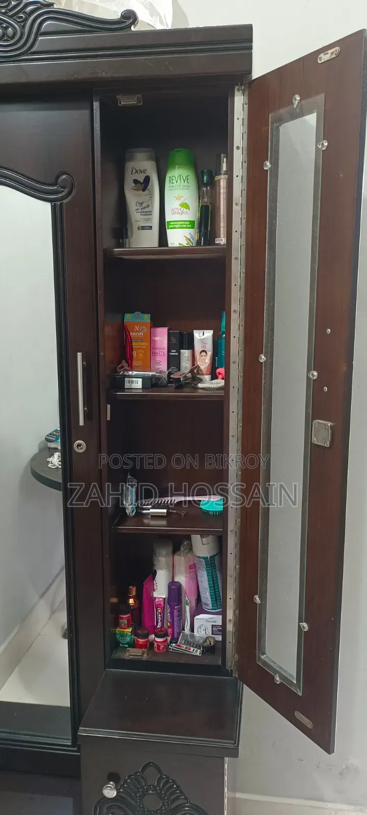 ড্রেসিং টেবিল ( Dressing Table)