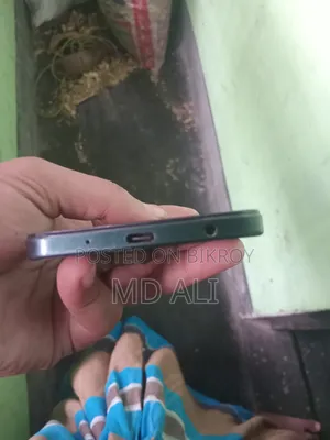 Vivo Y04 64 GB Black