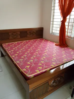 মালয়েশিয়ান কাঠের বিছানা ৬/৭ টেবিল এবং চেয়ার