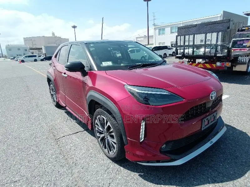 Toyota Yaris Cross 1.5 Hybrid FWD 2021 Red