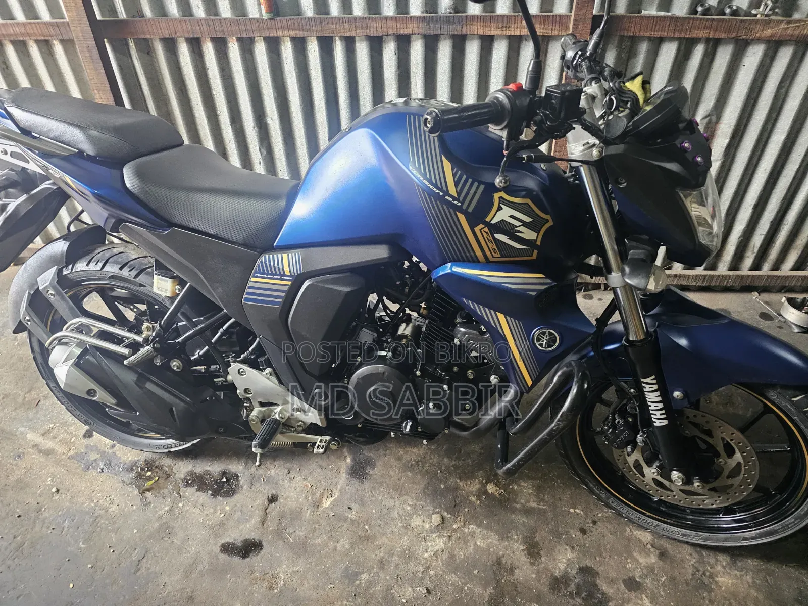 Yamaha FZ 2022 নীল