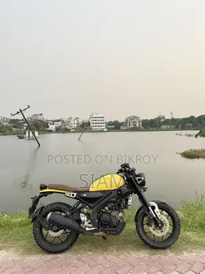 Yamaha Crux 2021 Yellow