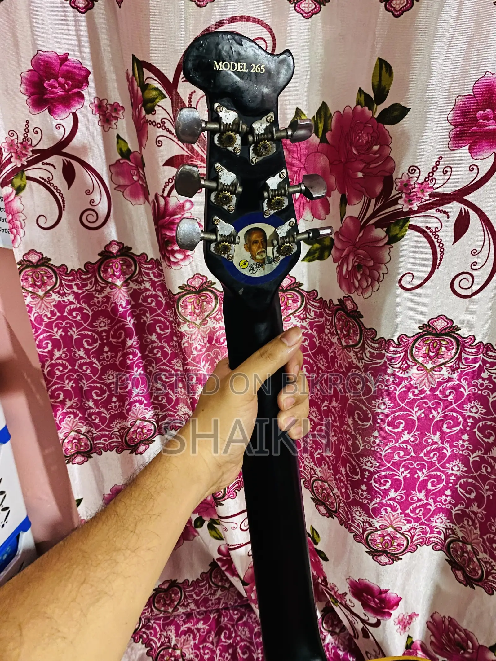 সিগনেচার গিটার