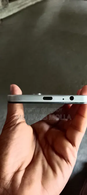 Infinix Smart 20 128 GB Silver