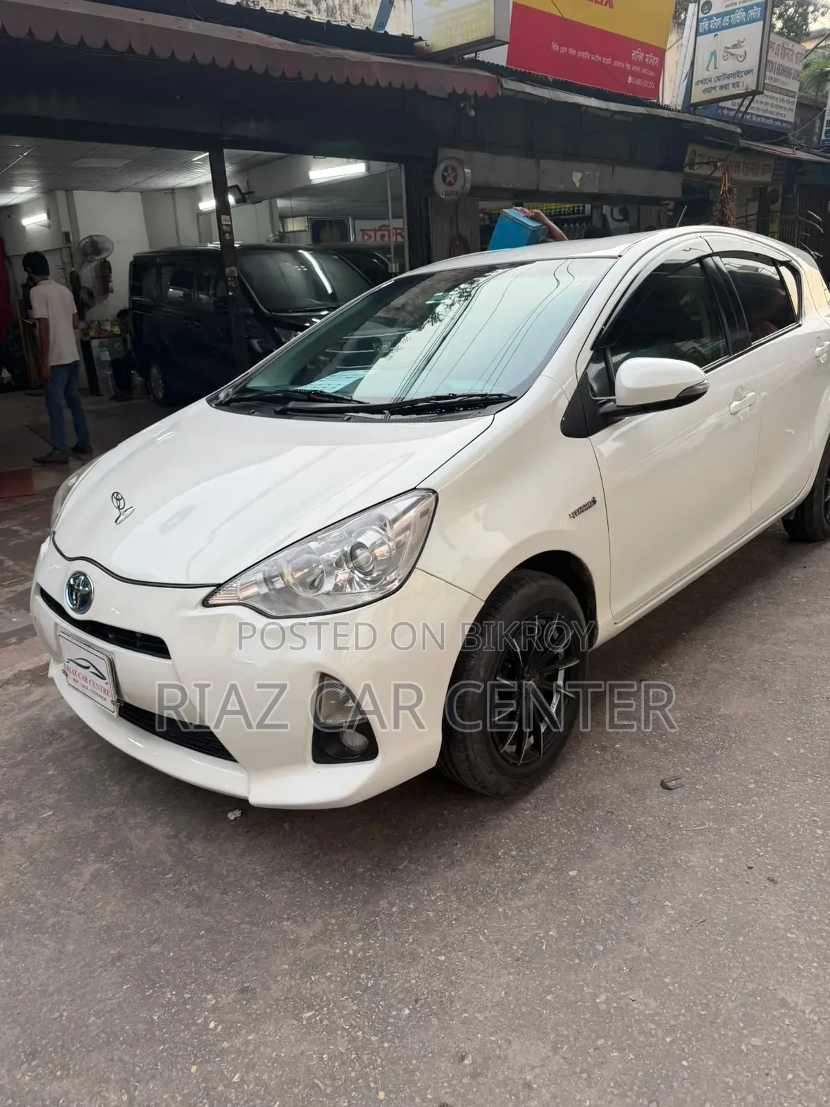 Toyota Aqua 2013 White