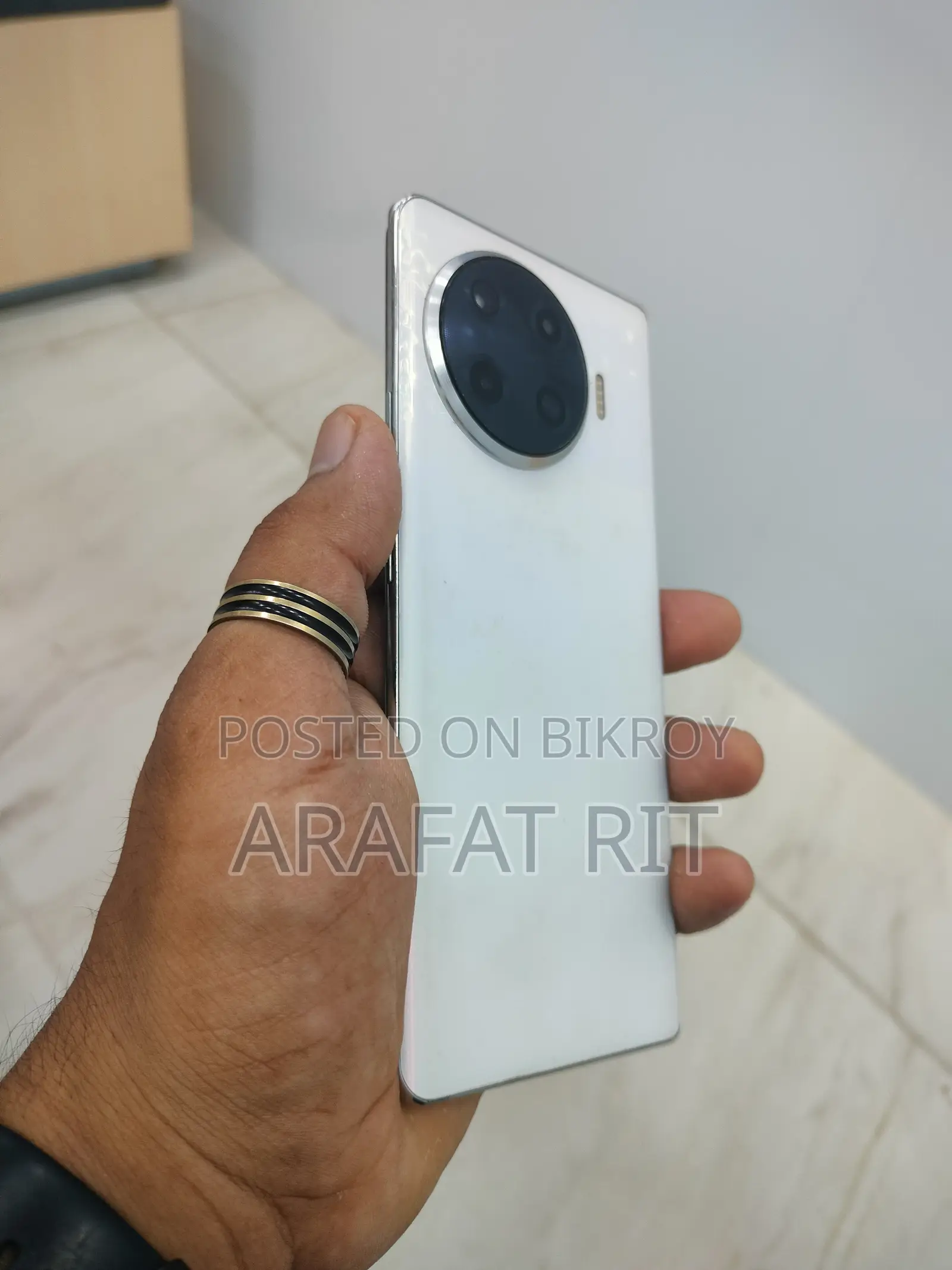 Tecno Spark 20 Pro Plus 256 GB White
