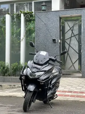 Suzuki 2022 Black