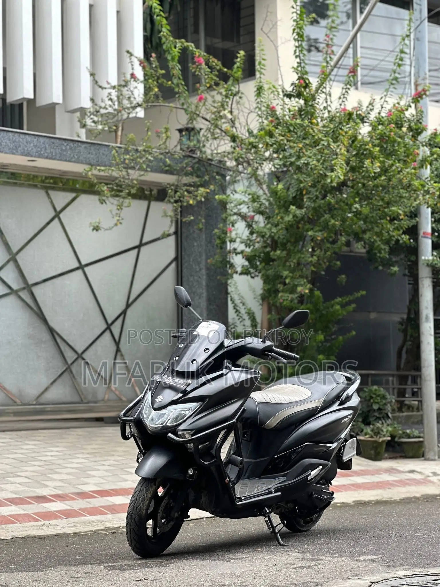 Suzuki 2022 Black