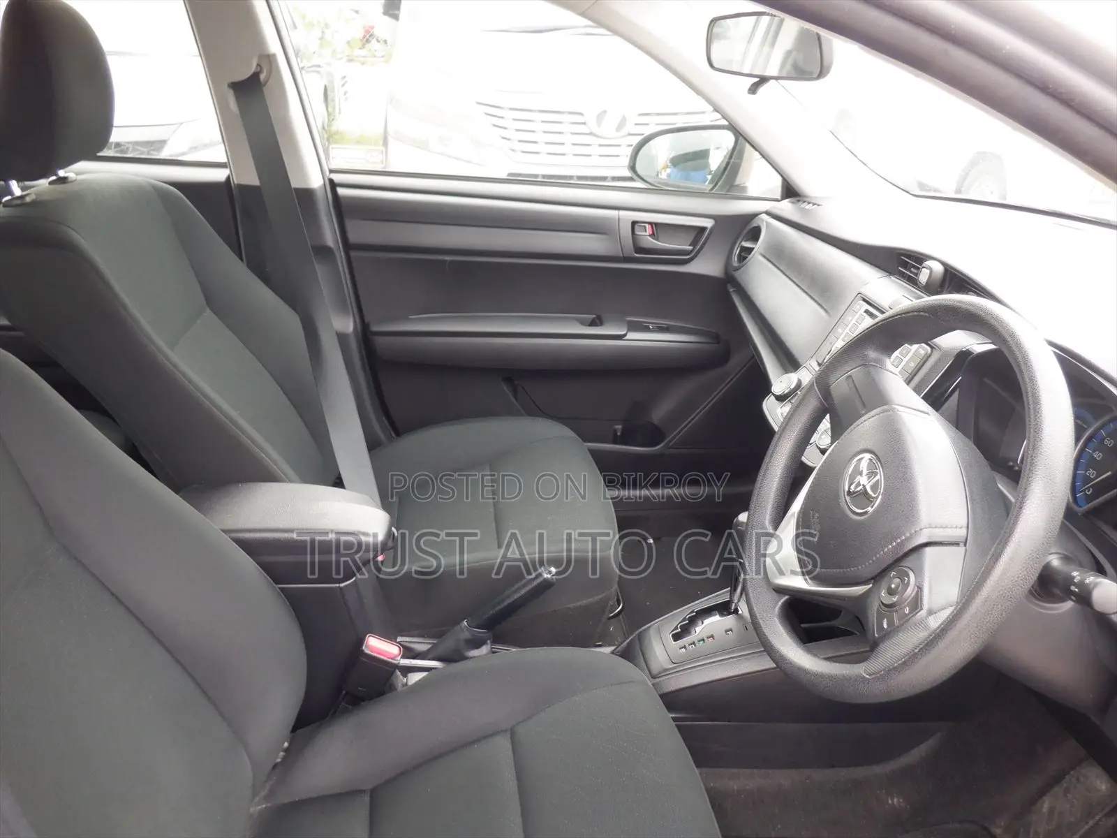Toyota Axio 2022 Silver