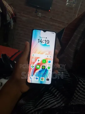 Oppo A18 128 GB Black