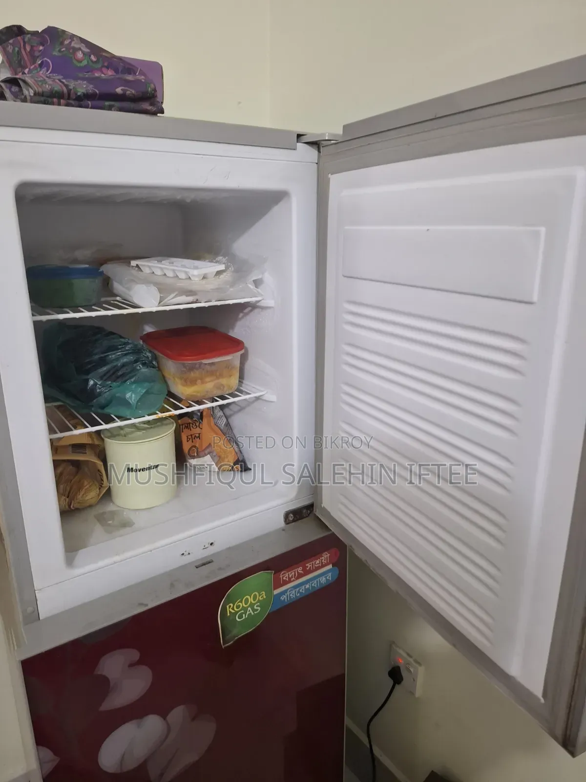 সিঙ্গার রেফ্রিজারেটর (৬ মাস ব্যবহৃত) চমৎকার অবস্থায়
