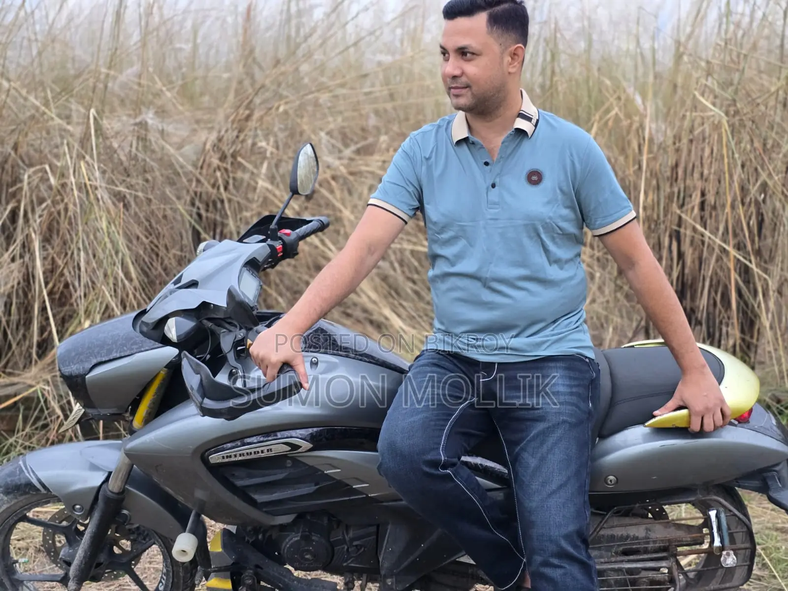 Suzuki Intruder 2018 Gray