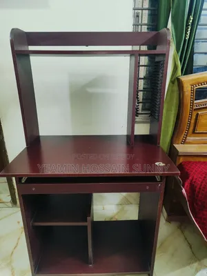 Computer/Study Table (4.5 × 2.5 feet)