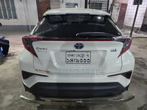 Toyota C-HR 2019 Pearl