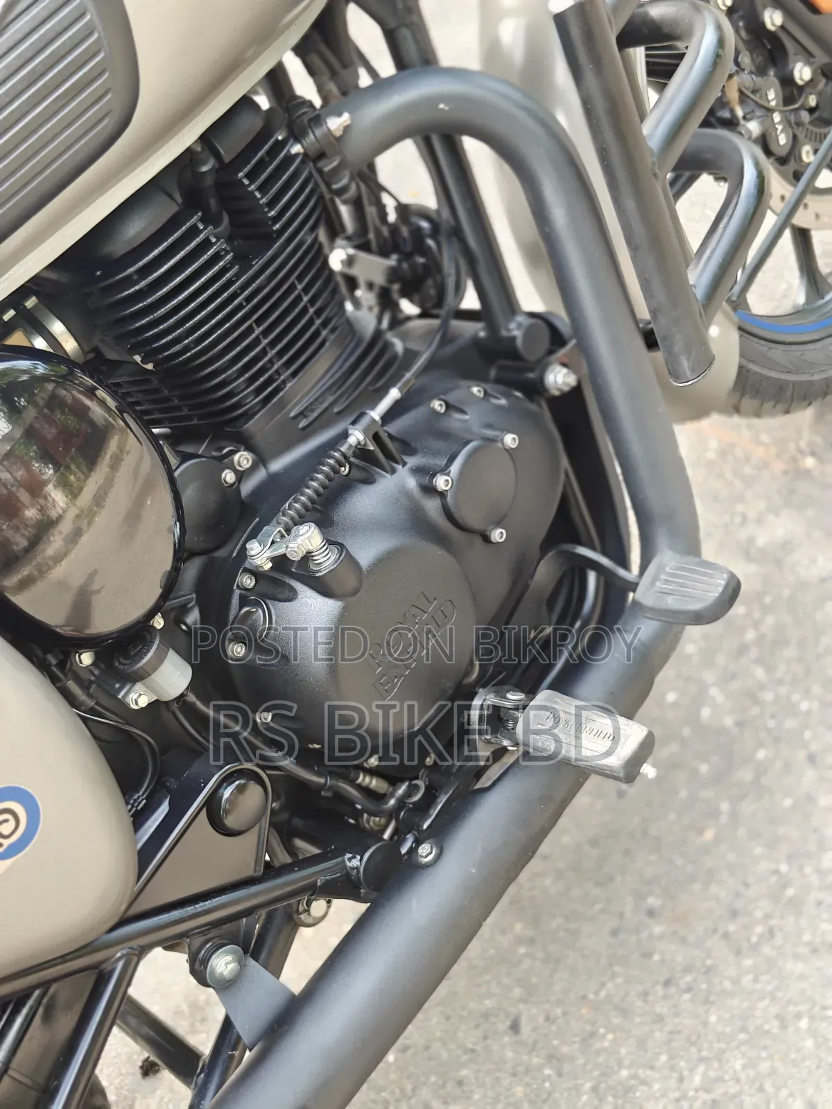 New Royal Enfield Classic 350 2025 Gray