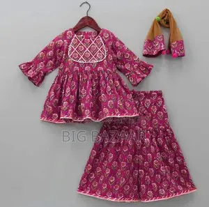 A Great Combination of Style and Comfort – Baby Linen Dress