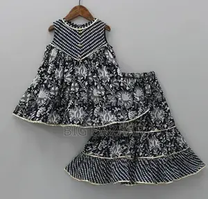 A Great Combination of Style and Comfort – Baby Linen Dress