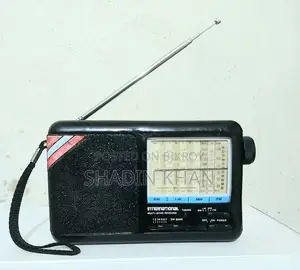 International AC 100 Radio