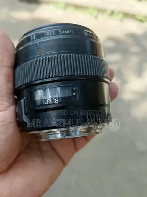 Canon EF 85mm F/1.8 USM Prime Lens