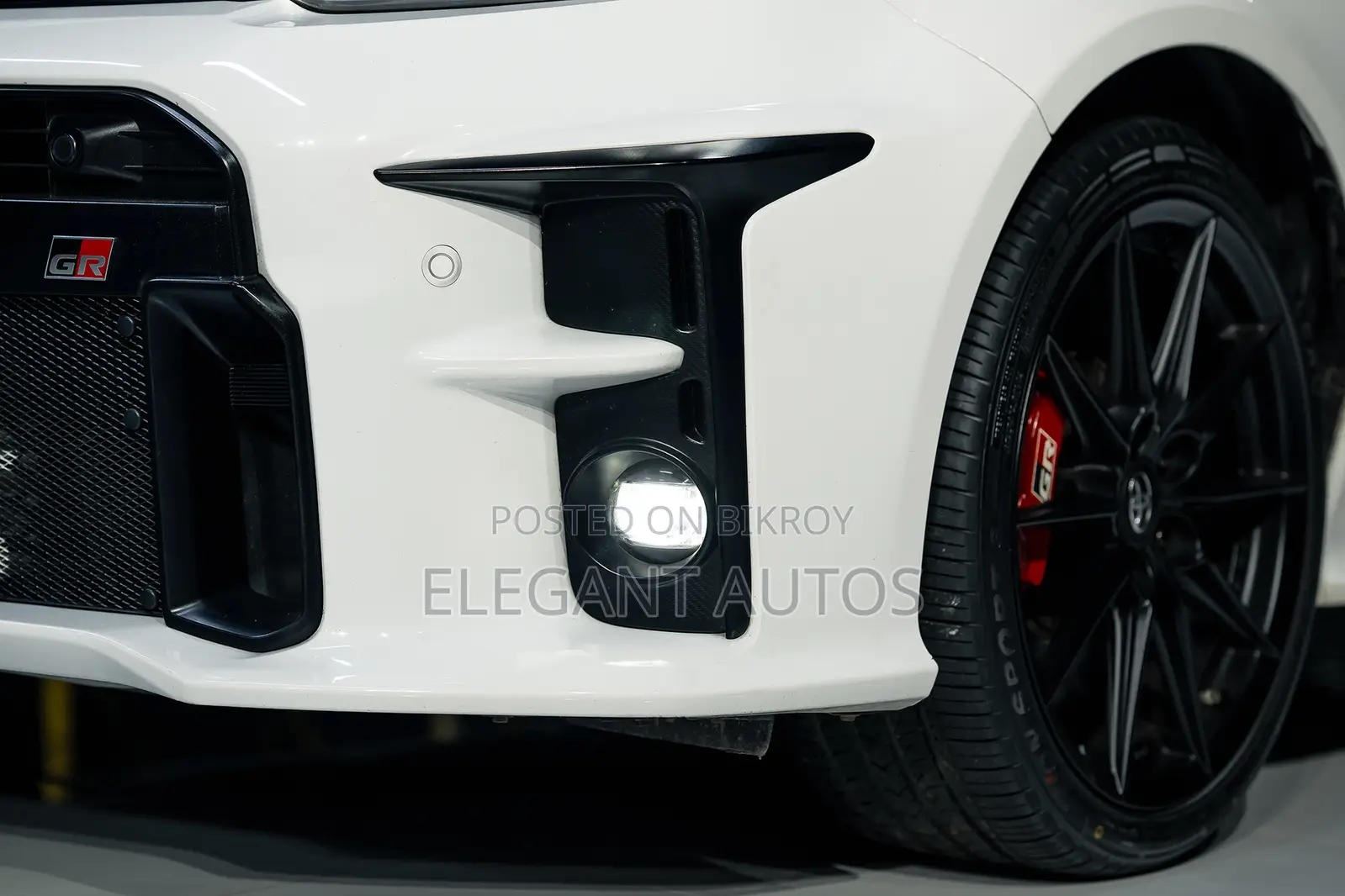 Toyota Yaris 2020 Pearl