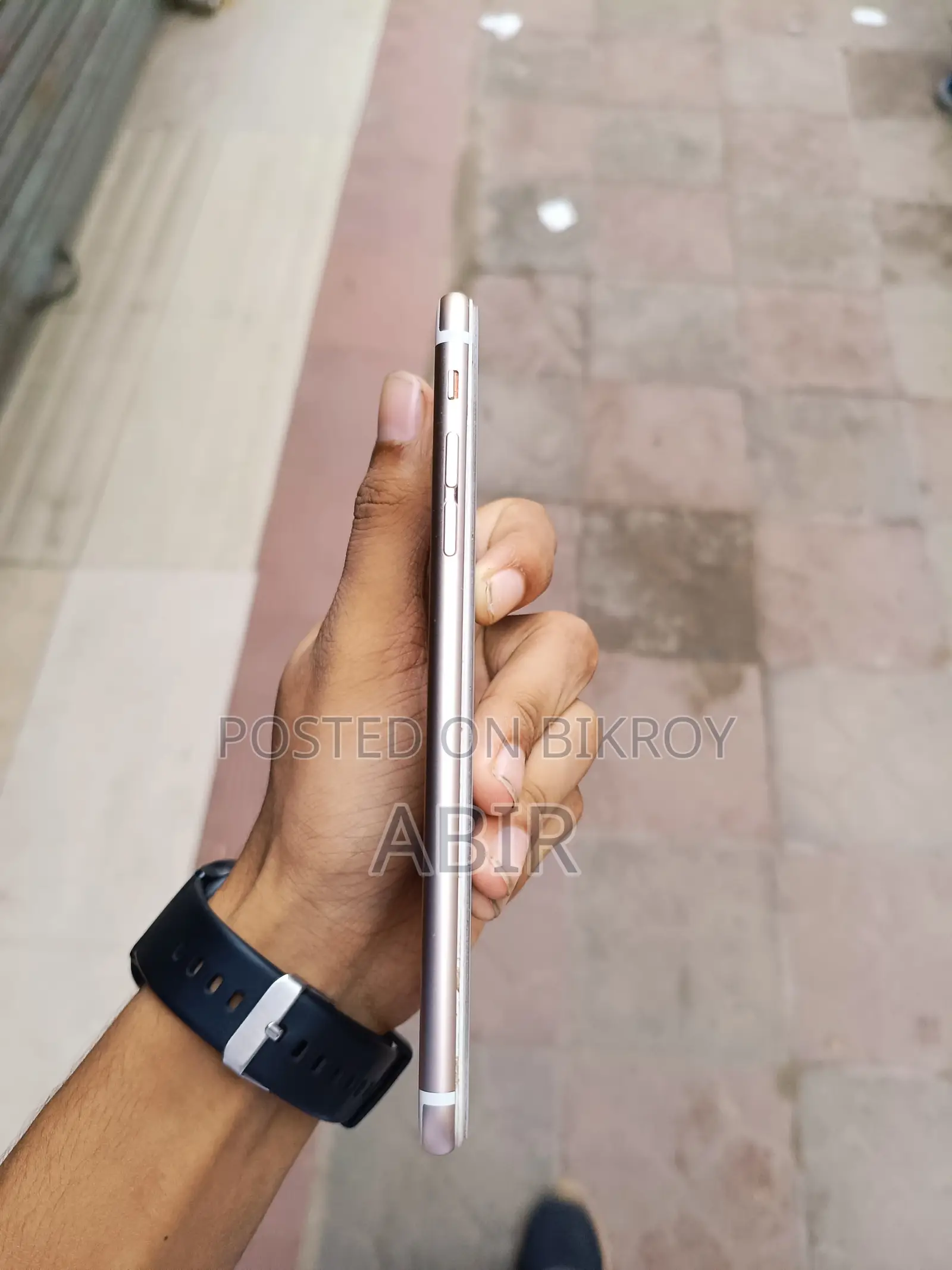 Apple iPhone 6s Plus 64 GB Gold