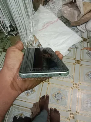 Vivo Y18 128 GB Silver