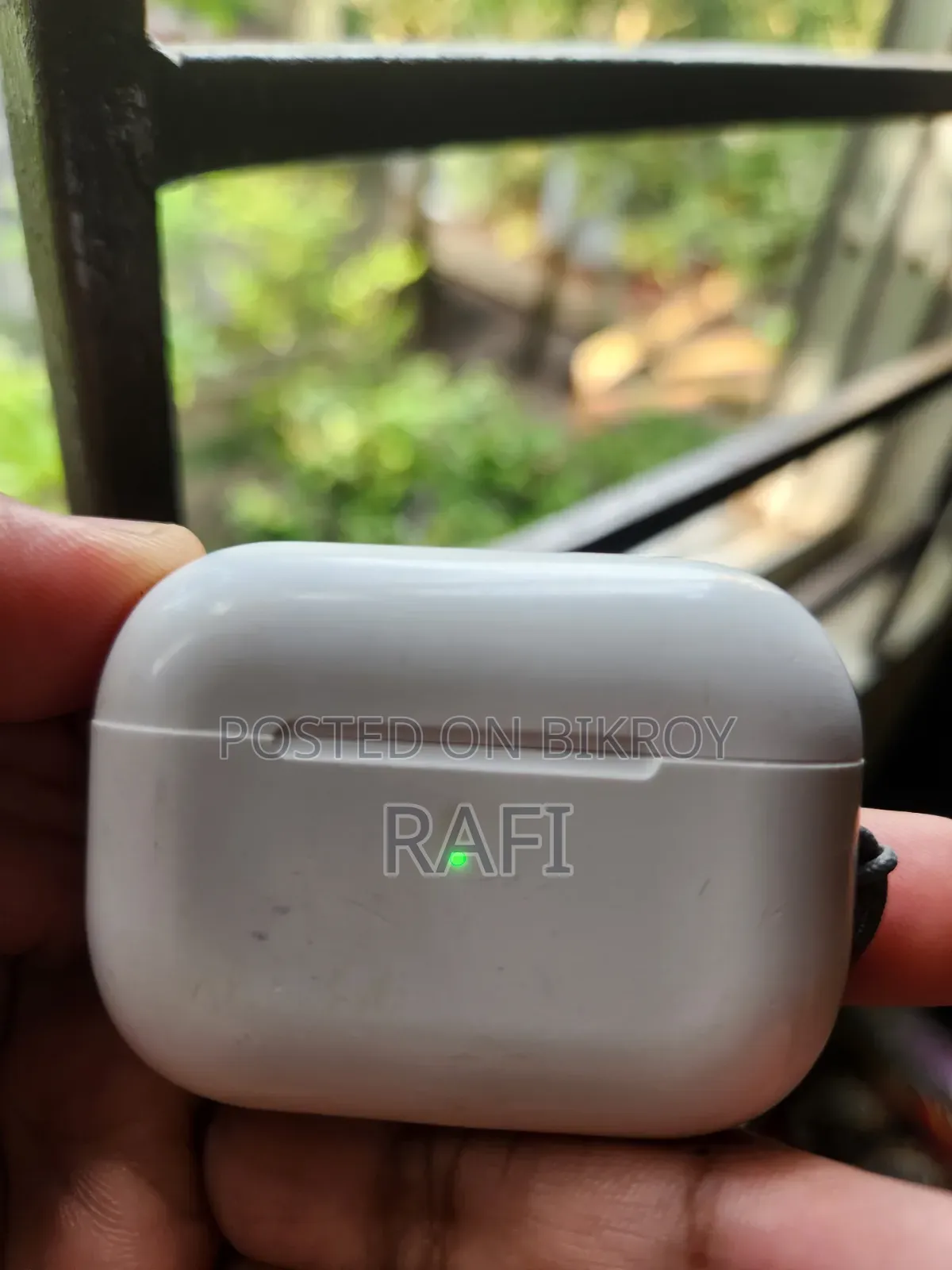 AirPods Pro,  Earbuds