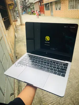 Laptop Apple MacBook 2019 8GB Intel Core i5 SSD 256GB